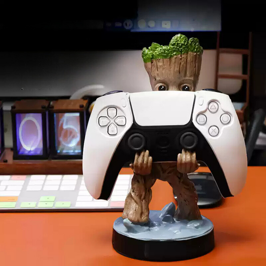 Creative Anime Figure as a Versatile Game Controller Stand for PS5, Switch, and Other Consoles - i-Station Mobile Phone & Electronic Device Repair and Accessories