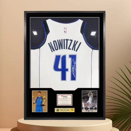Load image into Gallery viewer, Dirk Nowitzki Dallas Mavericks Framed Jersey Display (60×80cm) – Facsimile Signature Edition - i-Station Mobile Phone & Electronic Device Repair and Accessories