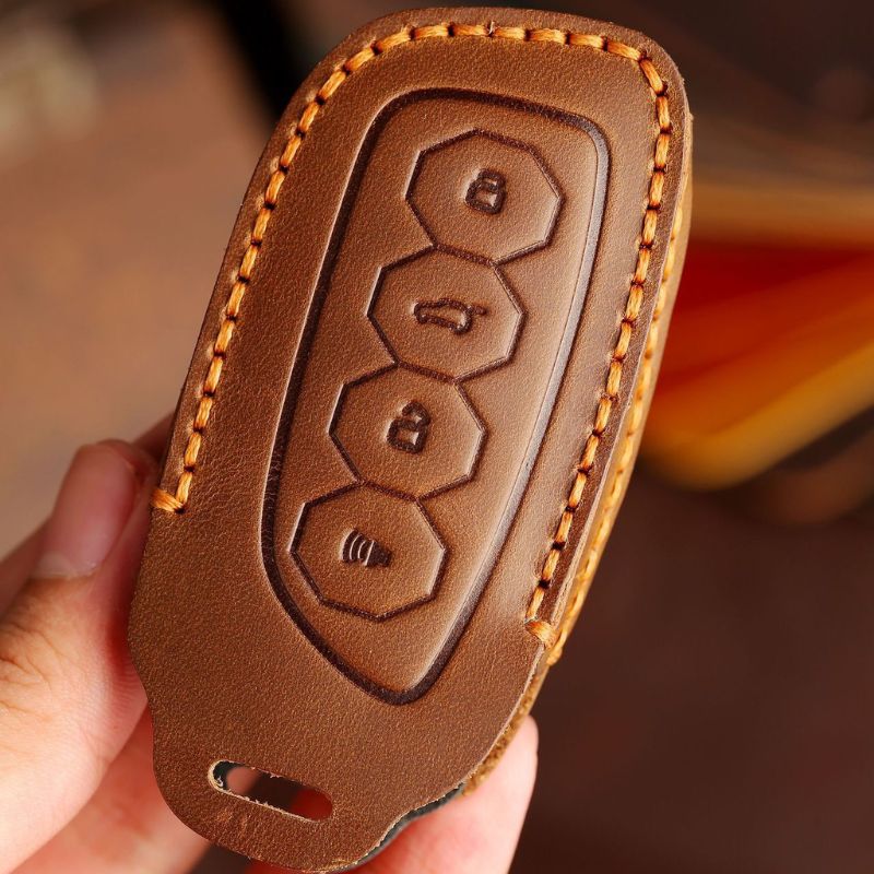 Load image into Gallery viewer, Great Wall Handcrafted Genuine Leather Car Key Fob Case Cover For Haval F5, M6, H6, Shenshou, Cool Dog, Soar Max
