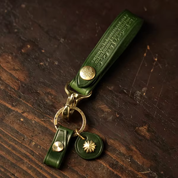 Load image into Gallery viewer, Vintage Brass Leather Car Keychain – Retro Solid Brass Key Ring for Everyday Carry
