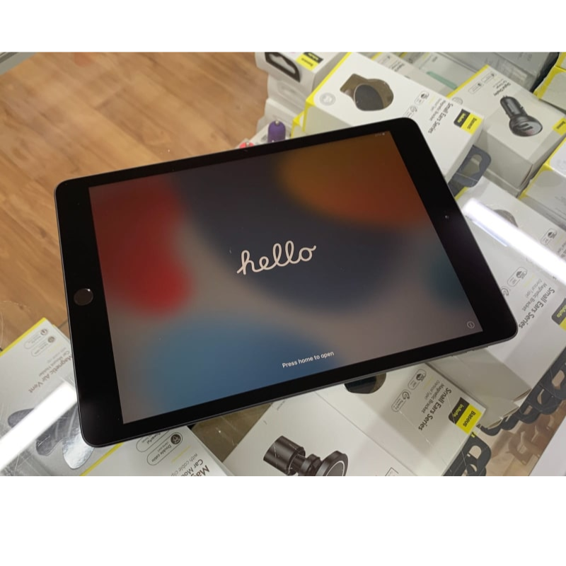 Load image into Gallery viewer, [Pre-owned] Apple iPad 7th  128G Unlocked Good Condition
