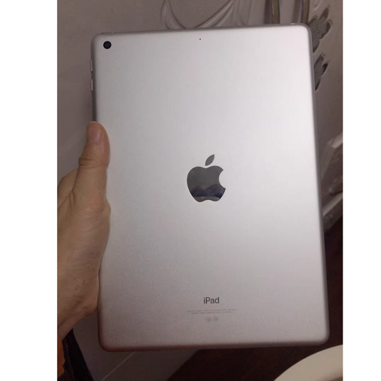 [Pre-owned] Apple iPad 5th  128G Unlocked With Touch ID