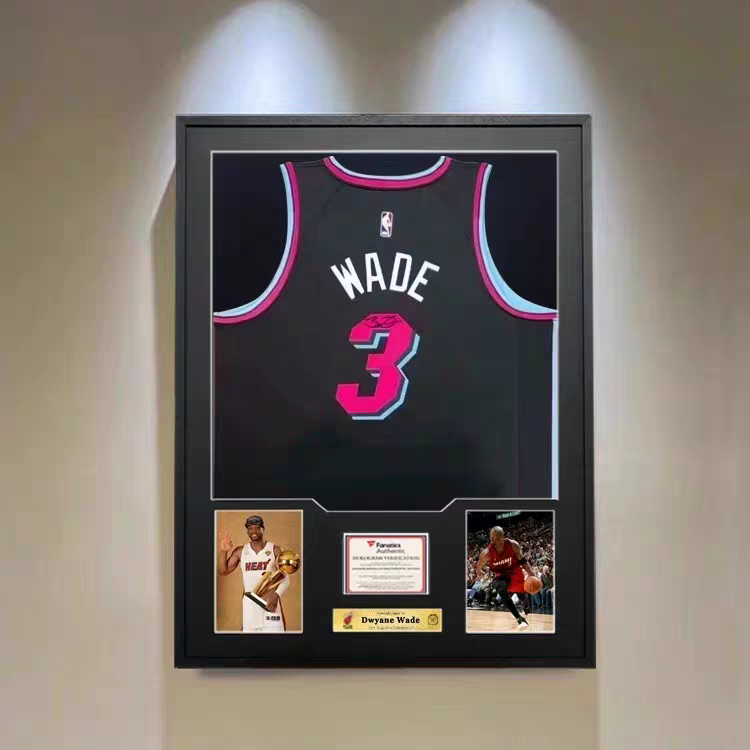 Load image into Gallery viewer, Dwyane Wade Miami Heat Framed Jersey Display (60×80cm) – Facsimile Signature Edition - i-Station Mobile Phone &amp; Electronic Device Repair and Accessories

