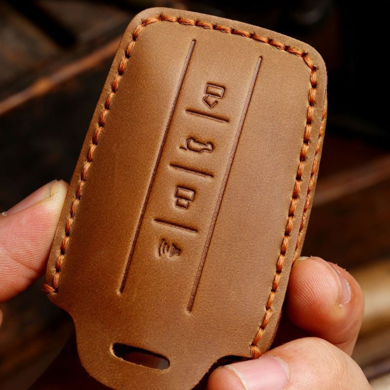 Load image into Gallery viewer, Great Wall Handcrafted Genuine Leather Car Key Fob Case Cover For Tank 300, 400, 500, 700
