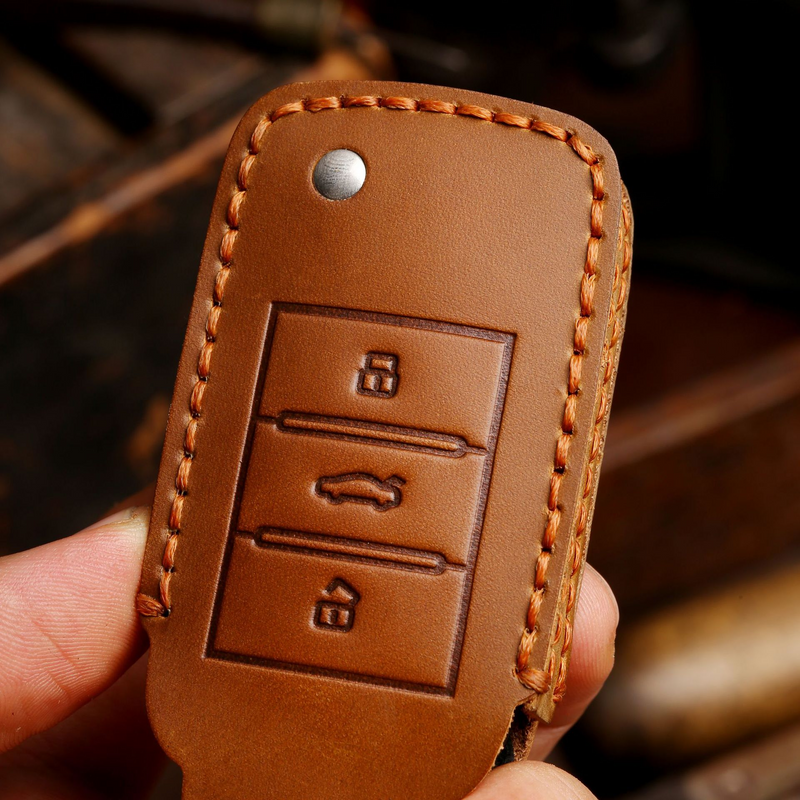 Load image into Gallery viewer, Roewe Handcrafted Genuine Leather Car Key Fob Case Cover For Roewe i5, Ei6 Max, RX3, RX5 Plus
