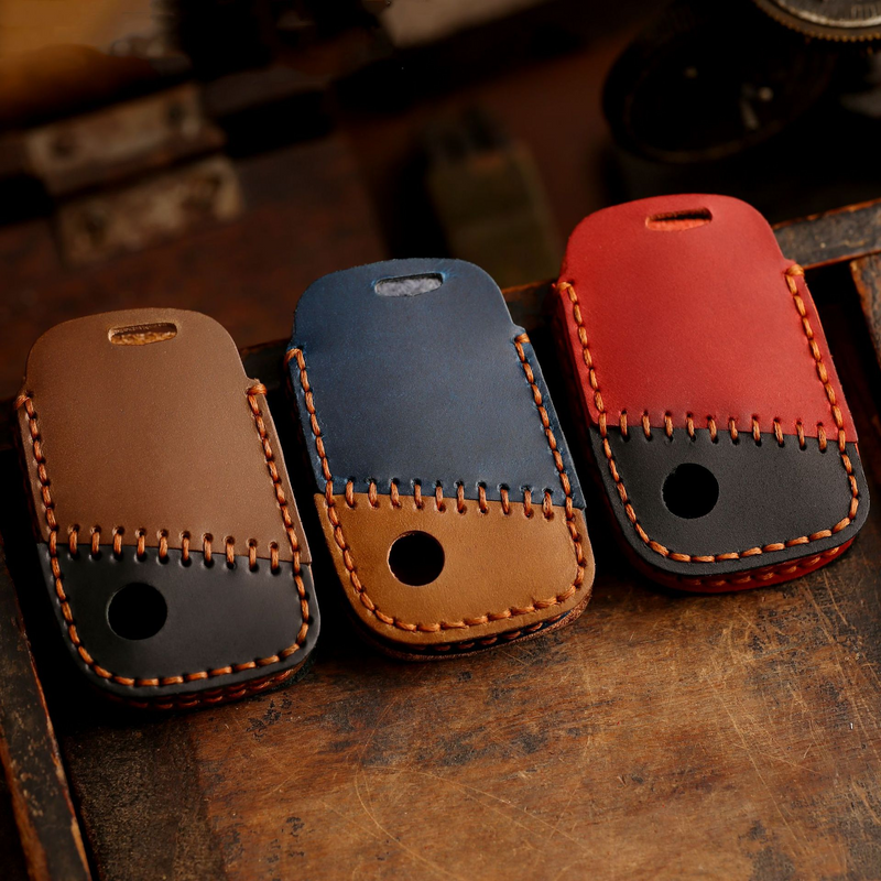 Load image into Gallery viewer, Volkswagen Handcrafted Genuine Leather Car Key Fob Case Cover For Passat, Golf, Magotan, Jetta, Tiguan
