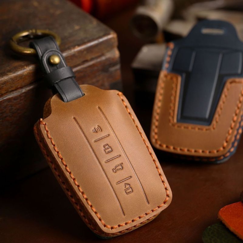 Load image into Gallery viewer, Great Wall Handcrafted Genuine Leather Car Key Fob Case Cover For Tank 300, 400, 500, 700
