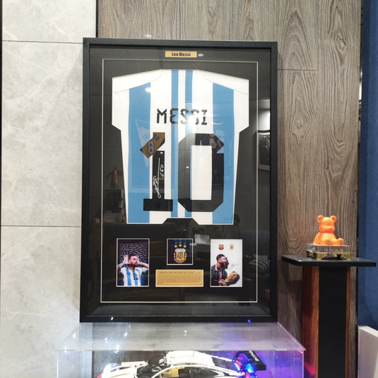 Lionel Messi Argentina Framed Jersey Display (60×80cm) – Facsimile Signature Edition - i-Station Mobile Phone & Electronic Device Repair and Accessories