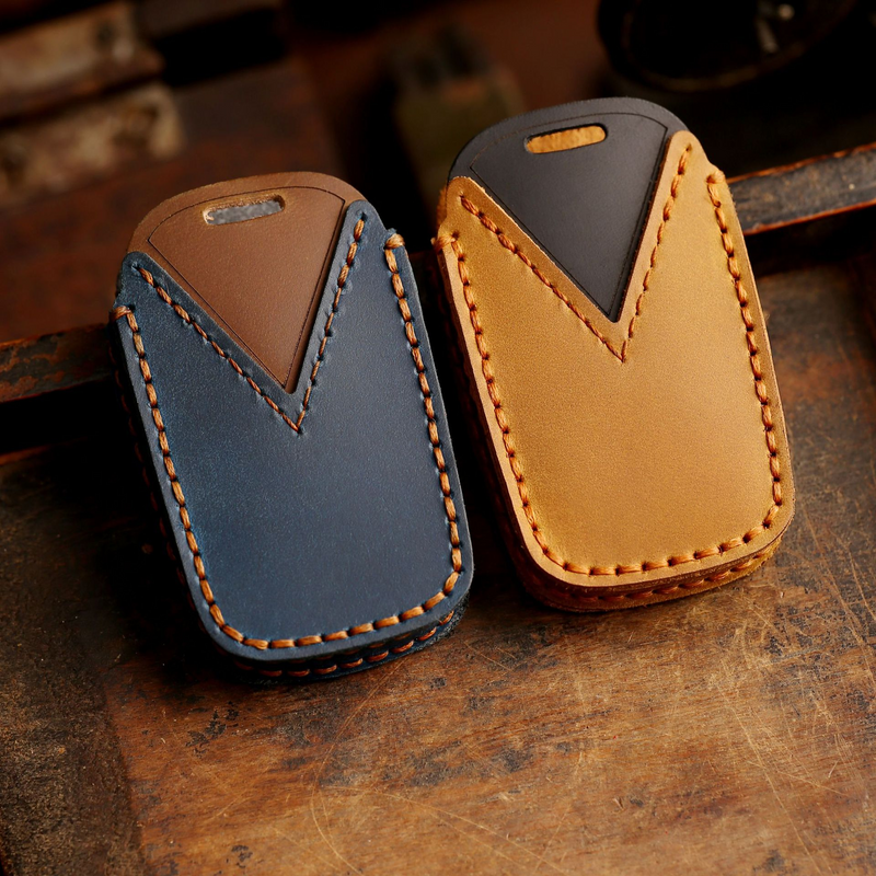 Load image into Gallery viewer, Lexus Handcrafted Genuine Leather Car Key Fob Case Cover For RX270, ES240, LX570
