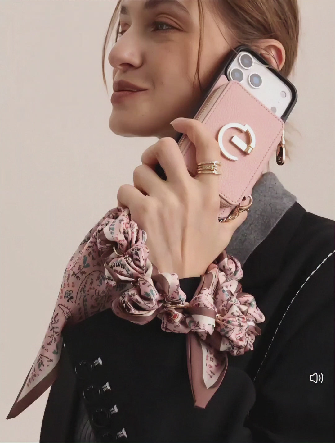Load video: Apple iPhone 15/Plus/Pro/Pro Max - Custype Vintage Protective Wallet Case with Scarf-style Wrist Strap