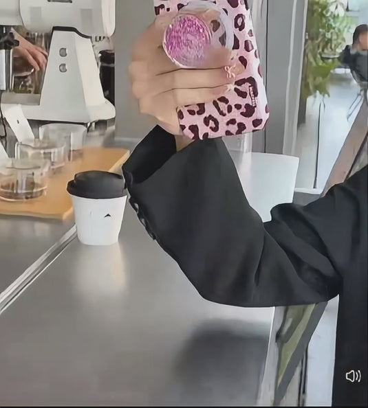 [Magsafe Compatible] Apple iPhone 17/Air/Pro/Max - Minimalist Leopard Print Shockproof Stand Case